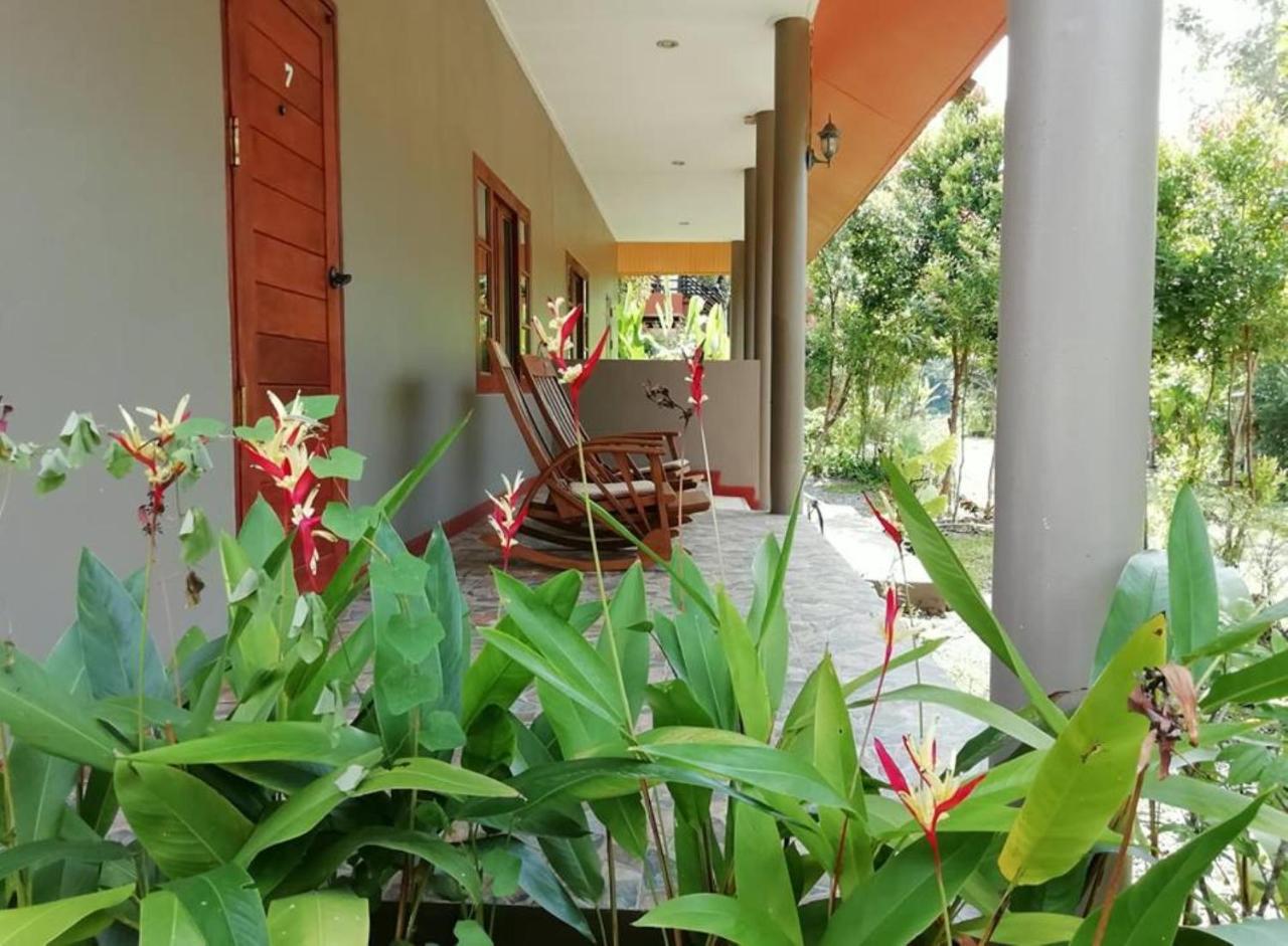 Lanta Wanida Resort Ко-Ланта Экстерьер фото