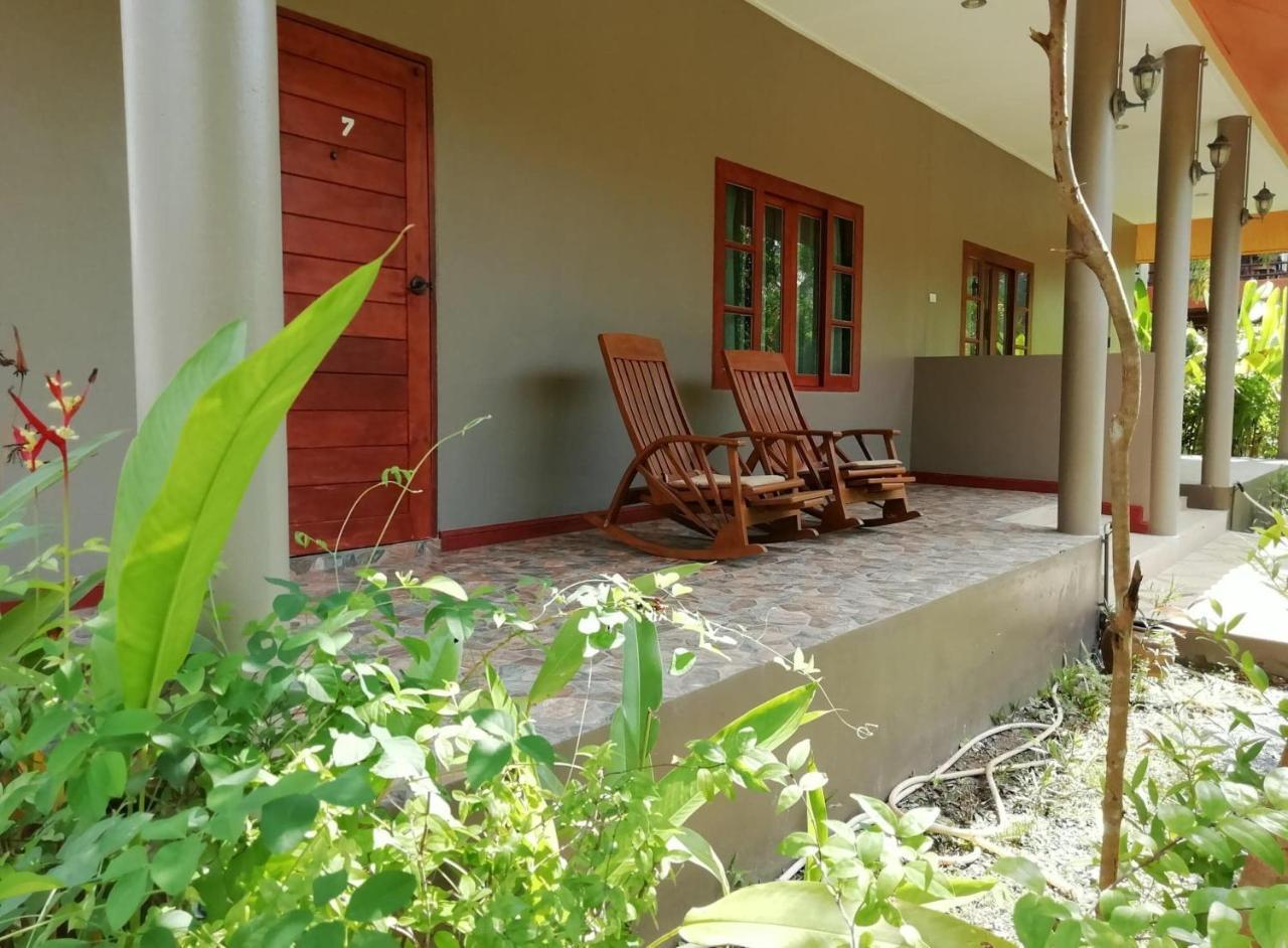 Lanta Wanida Resort Ко-Ланта Экстерьер фото
